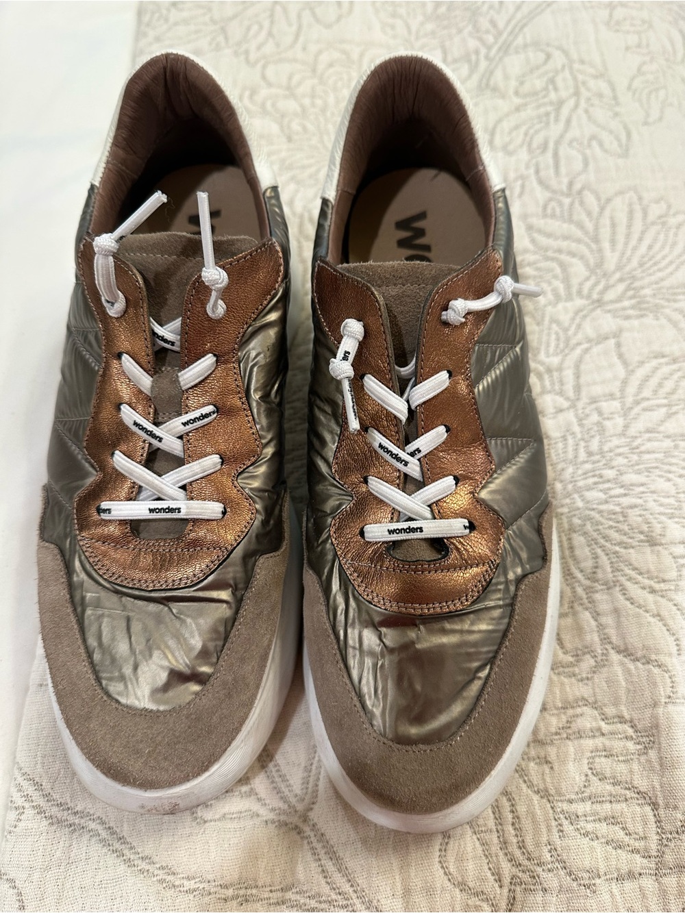 Wonders Women’s Roma Metallic Bronze & Taupe Sneakers